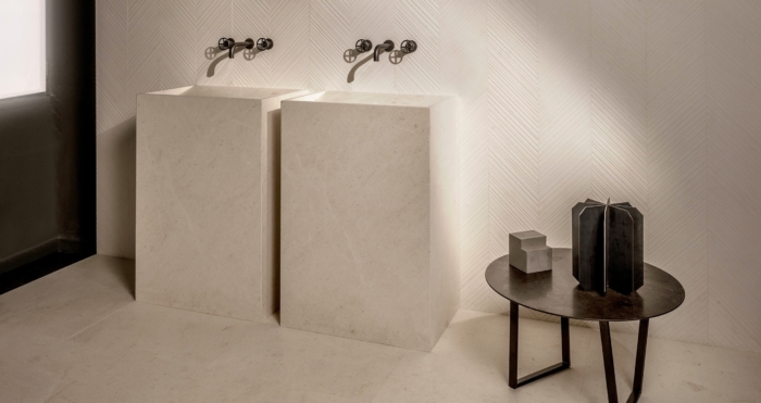 Banner Bathrooms Vasco colonna scaled e1695218495806